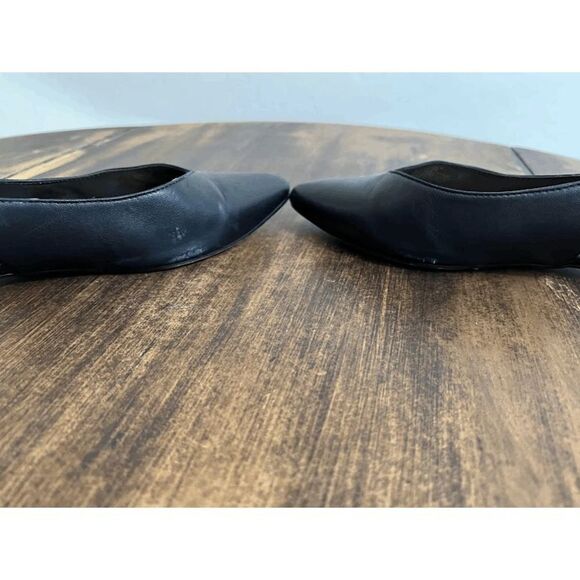 Size 8.5 Black Vince Camuto Pointy toe Slingback flats. - Picture 3 of 7